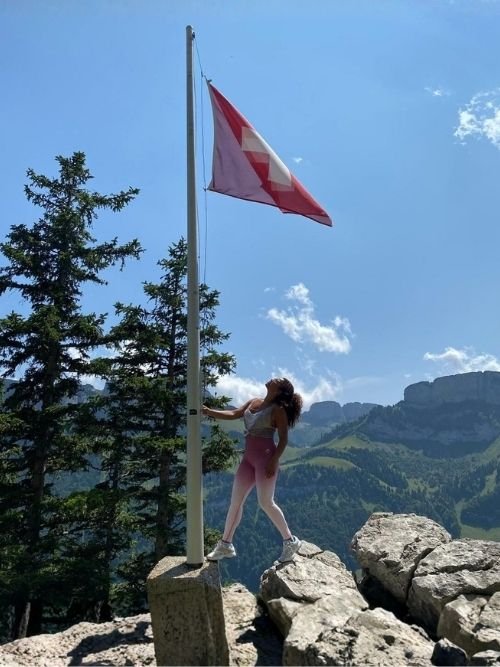 Travel women - Switzerland