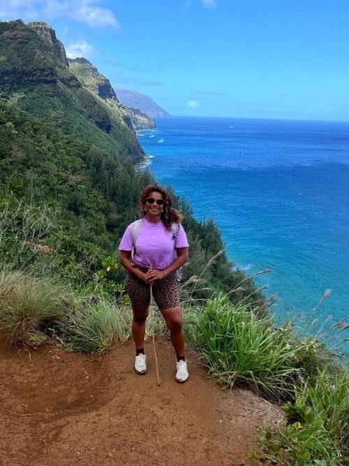 Visit hawaii travel women.jpg
