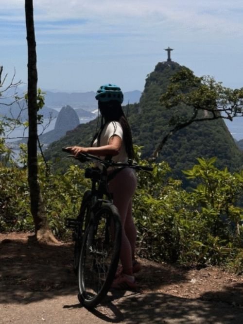 Women travelers – mountain biking